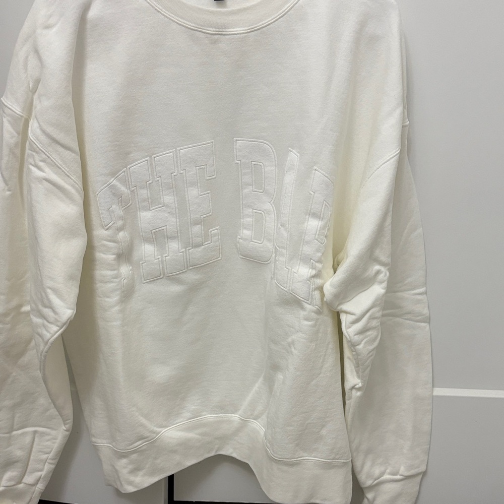 The Bar white/white sweatshirt